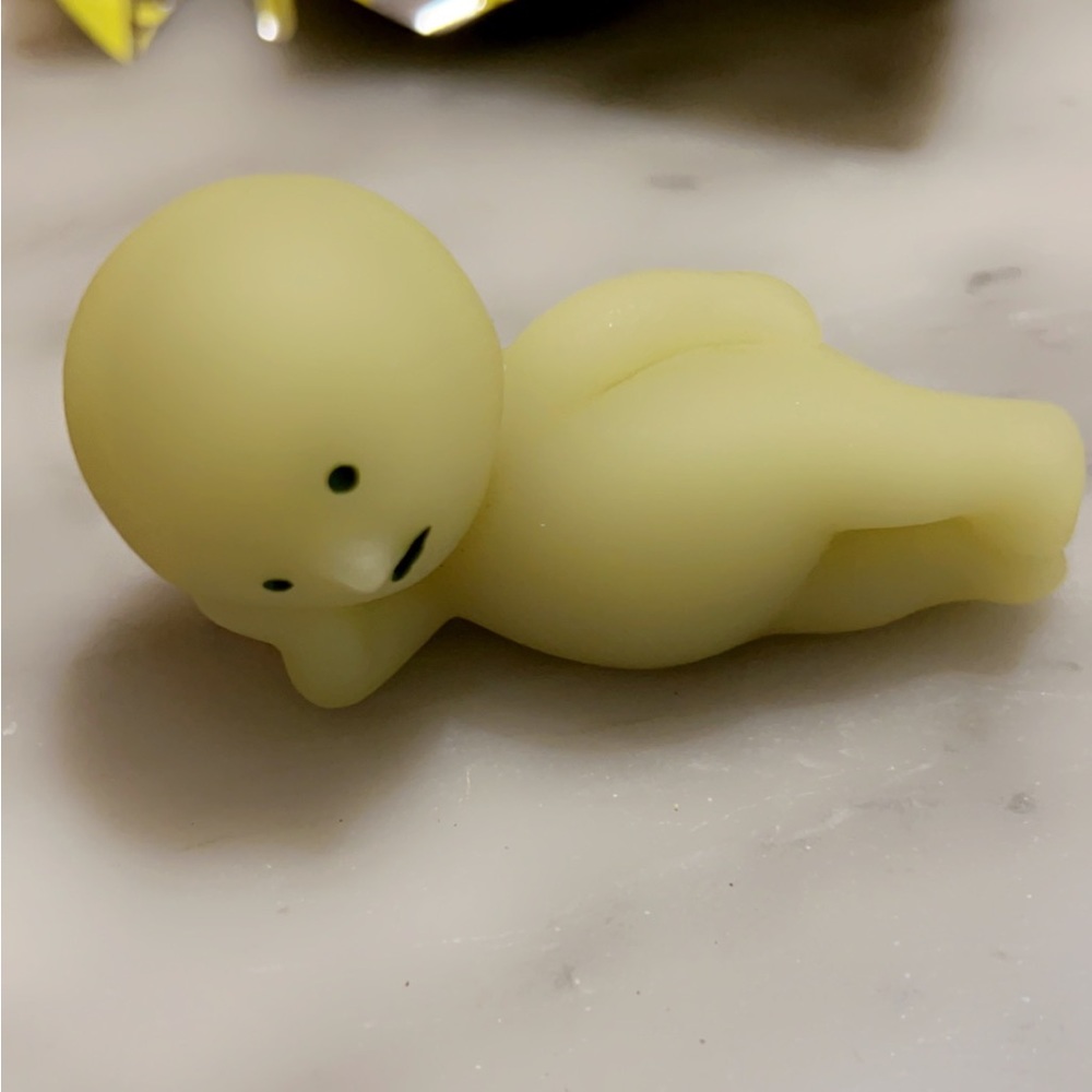 Smiski Lounging- series 1